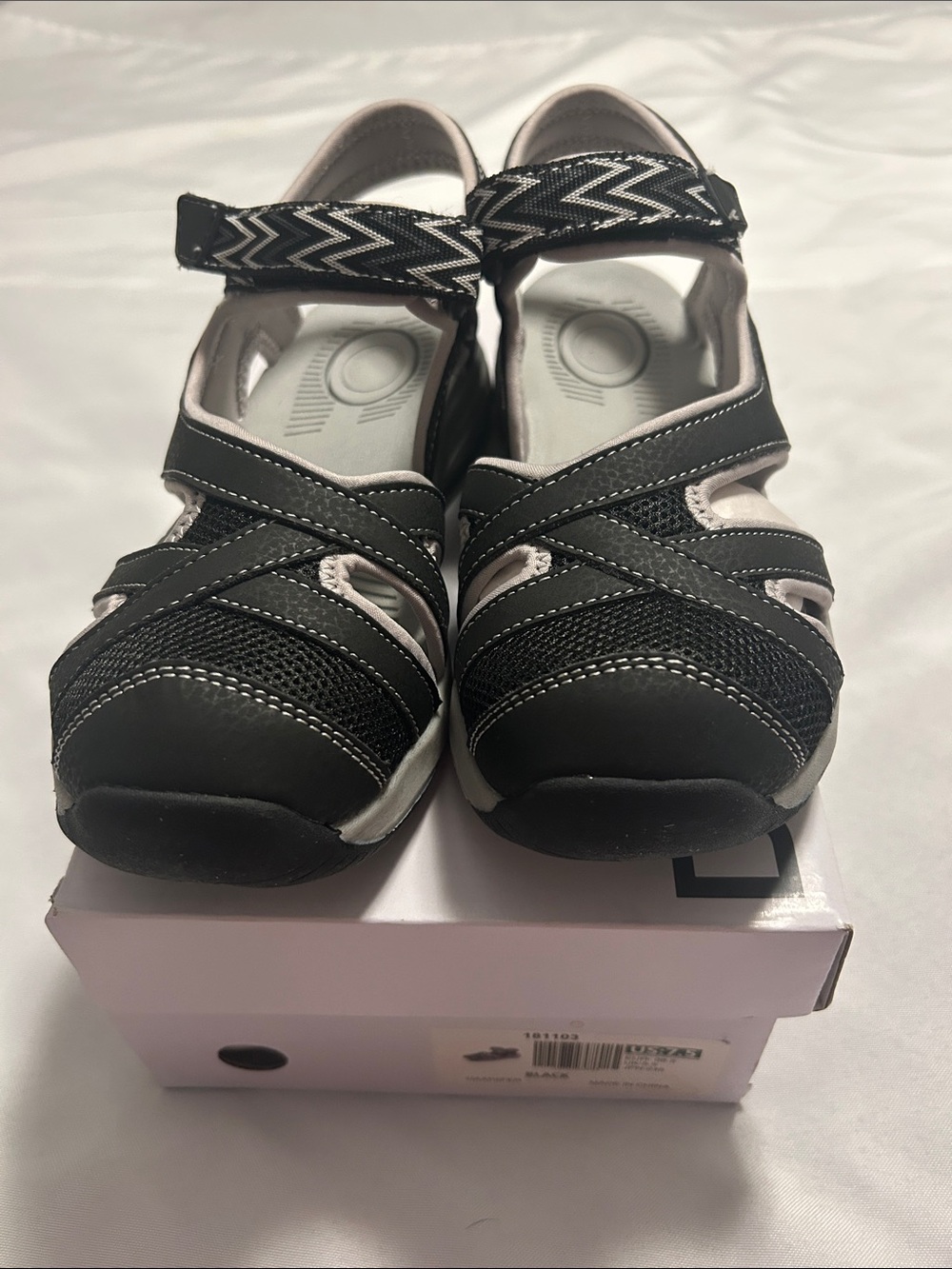 Dream Pairs sport hiking sandals size 7.5